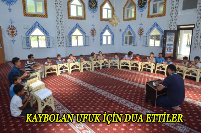 Kaybolan Ufuk İçin Dua Ettiler